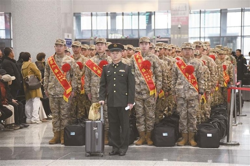 承德市2026年春季入伍新兵奔赴军营